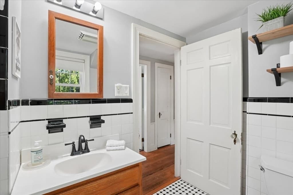 Single Family Residence at 53 Putnam Park, Fitchburg MA 01420, Fitchburg, photo 15 of 25
