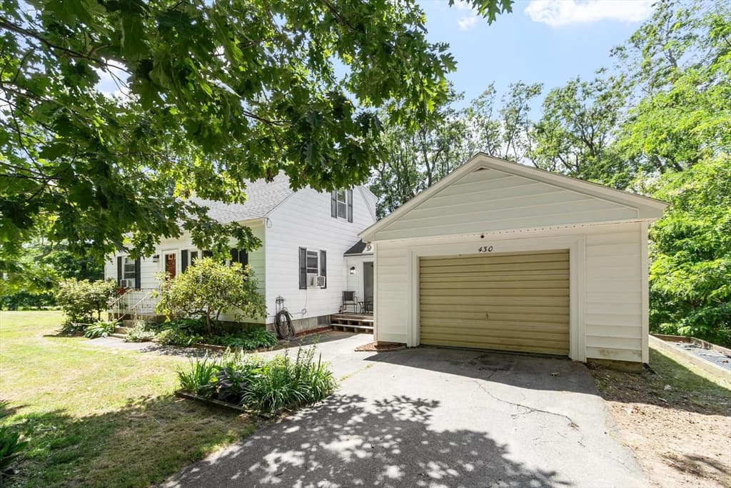 430 Williams Rd, Fitchburg MA 01420 photo 3