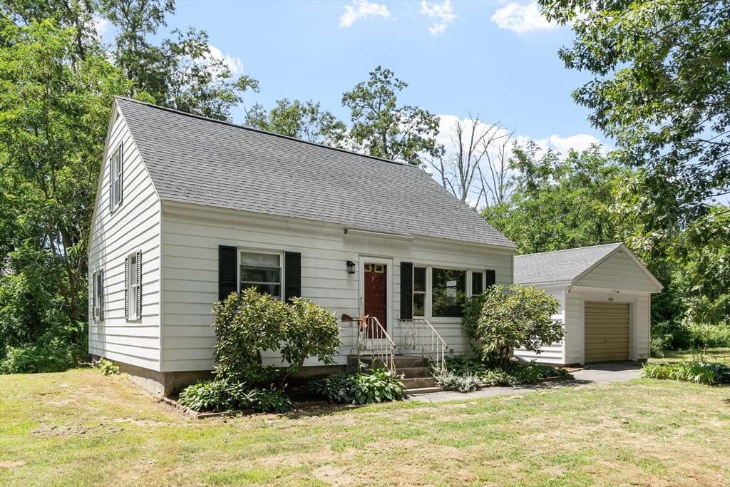 430 Williams Rd, Fitchburg MA 01420