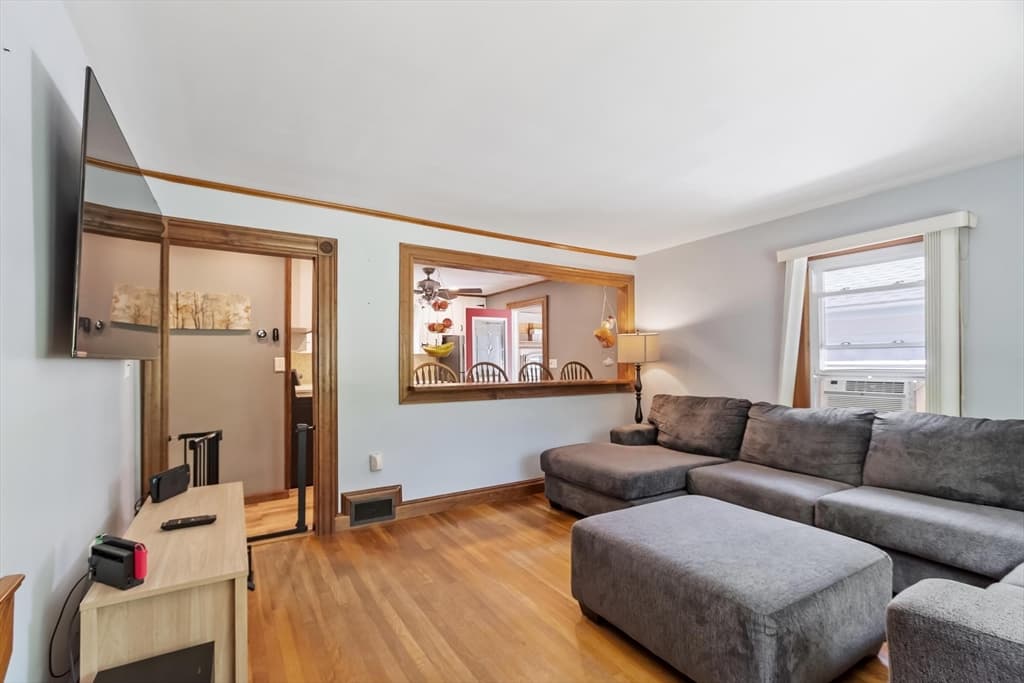 430 Williams Rd, Fitchburg MA 01420 photo 11