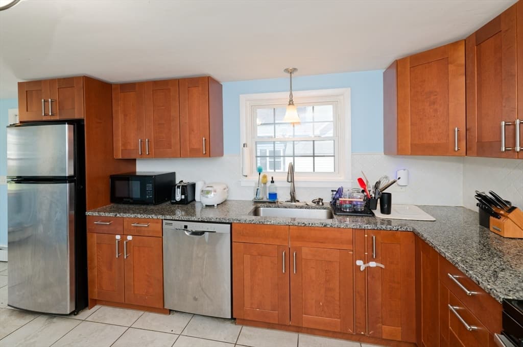 799 Franklin St, Worcester MA 01604 photo 8
