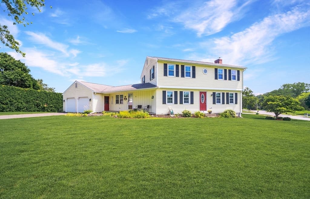 9 Stony Hill Rd, Agawam MA 01030