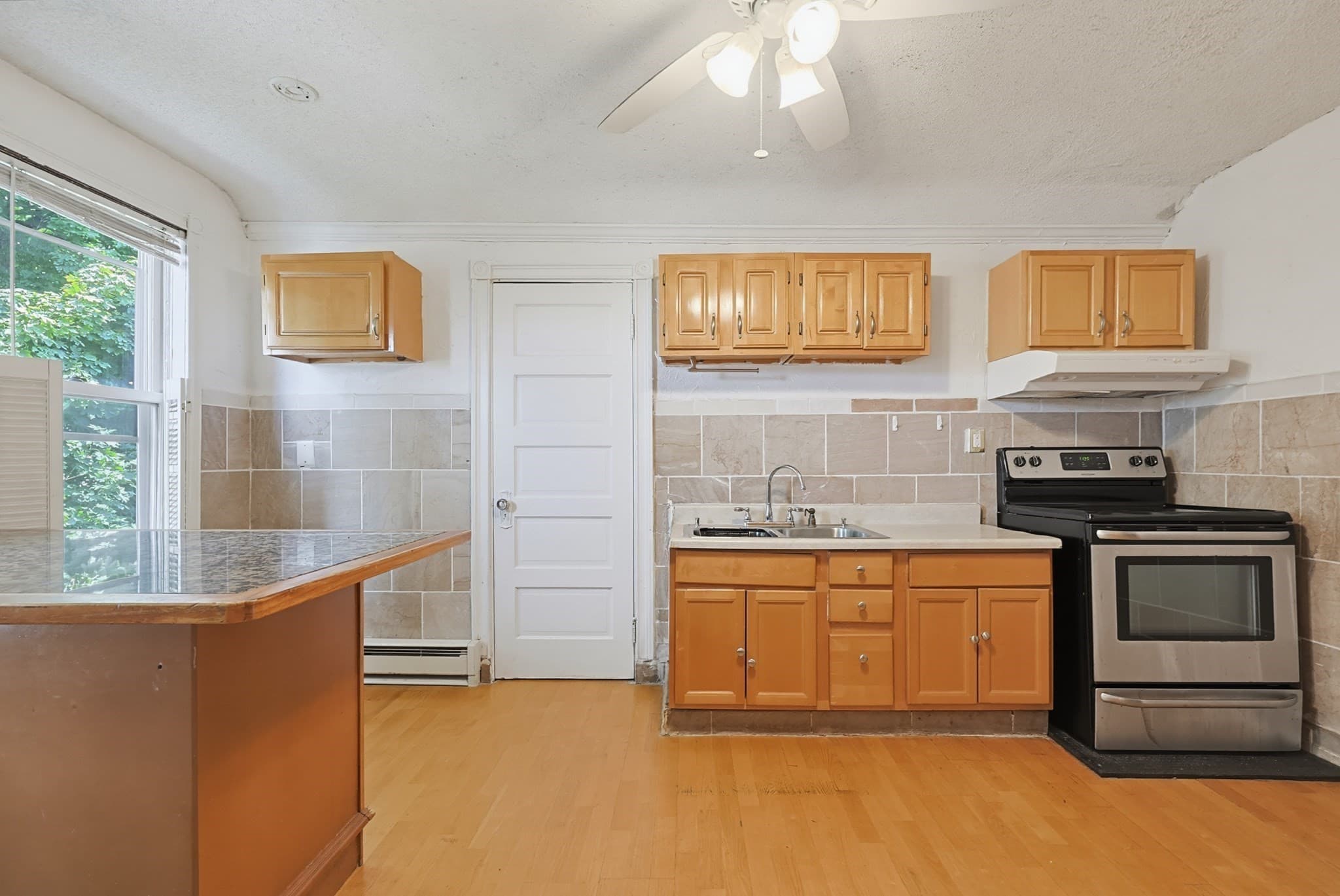 3 Family at 36-38 Gardena St, Boston MA 02135, photo 26 of 40