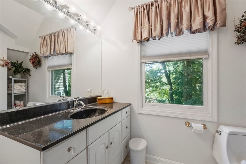 115 Village Xing, Fitchburg MA 01420 photo 13