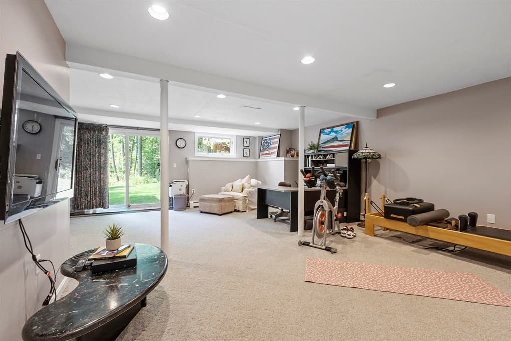 115 Village Xing, Fitchburg MA 01420 photo 20
