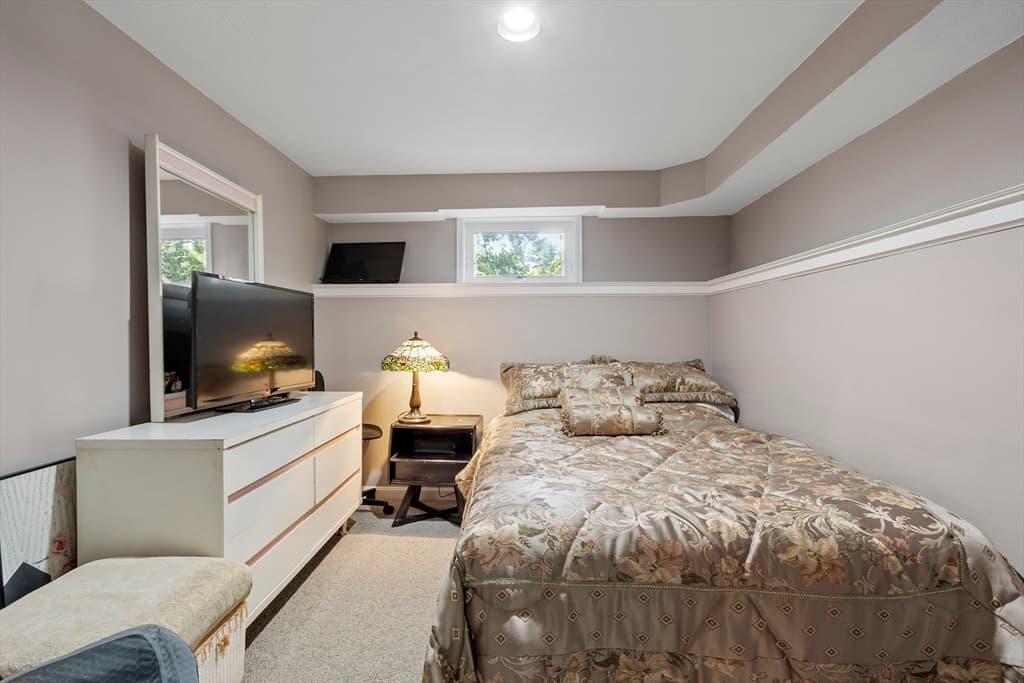 115 Village Xing, Fitchburg MA 01420 photo 21
