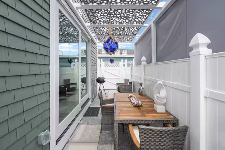 2 Family - 2 Units Up/Down at 278 Nantasket Avenue, Hull MA 02045, photo 16 of 27