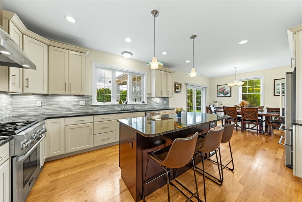 11 Aubin St., Seekonk MA 02771 photo 4