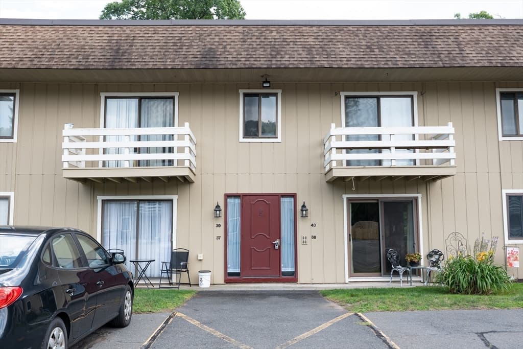 82 S Maple St # 38, Westfield MA 01085 photo 2