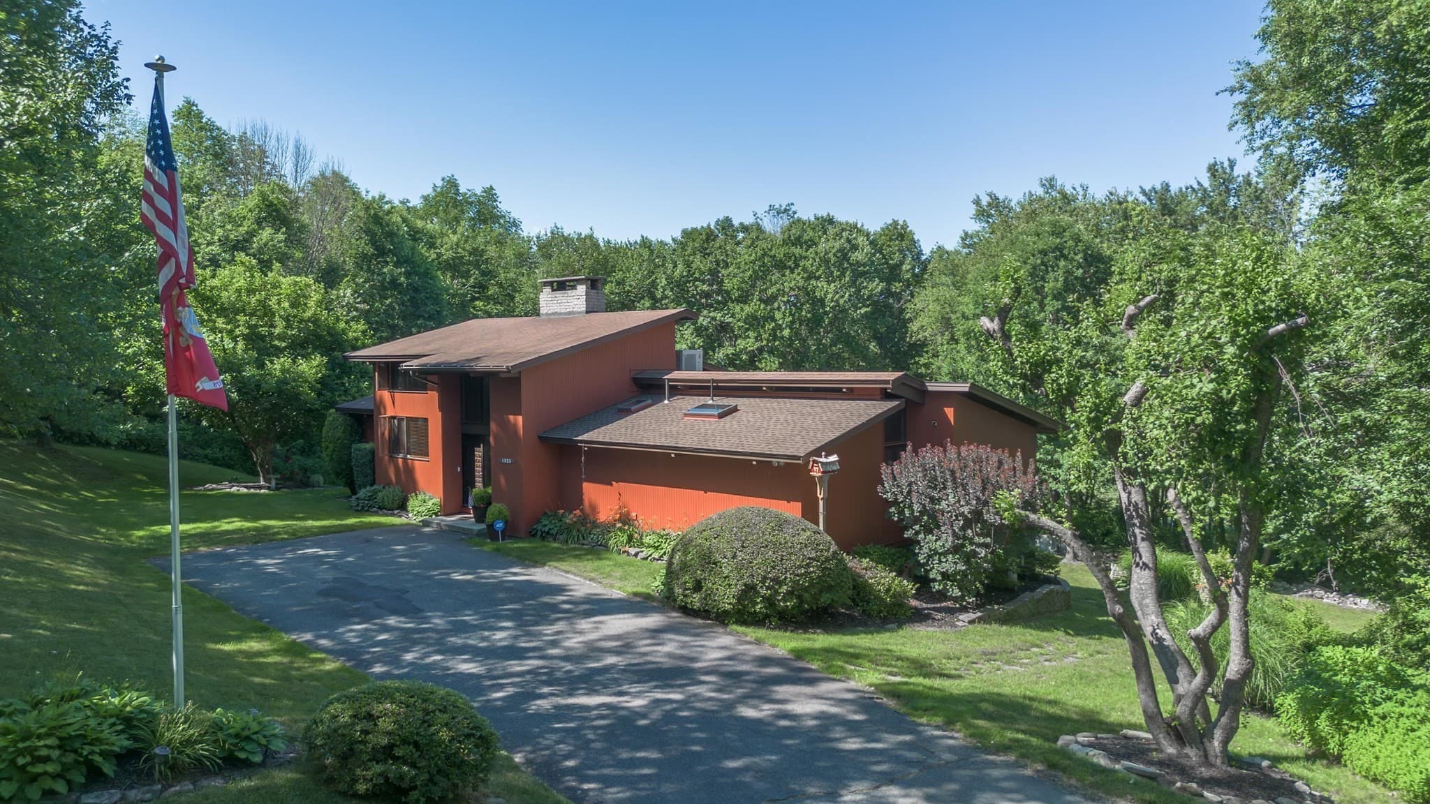 Single Family Residence at 1023 North Woodstock Rd, Southbridge MA 01550, Southbridge, photo 2 of 23