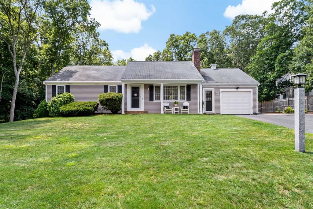 65 Kings Row Dr, Dennis MA 02641 photo 3