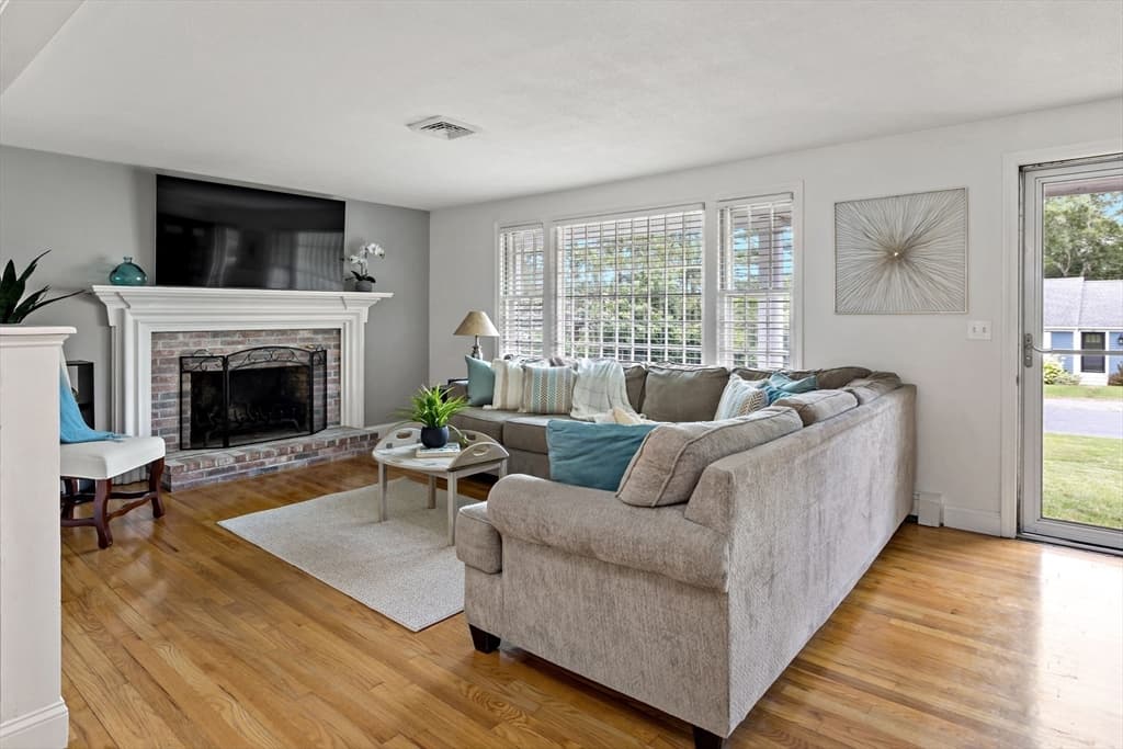 65 Kings Row Dr, Dennis MA 02641 photo 8