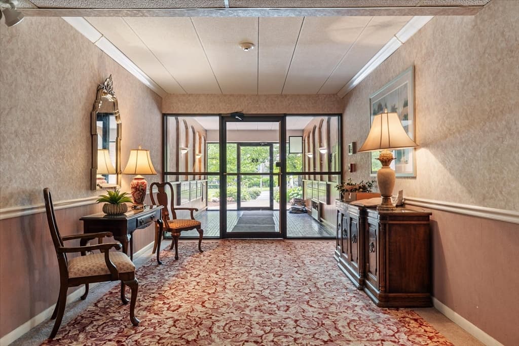 65 Commons Dr # 210, Shrewsbury MA 01545 photo 3