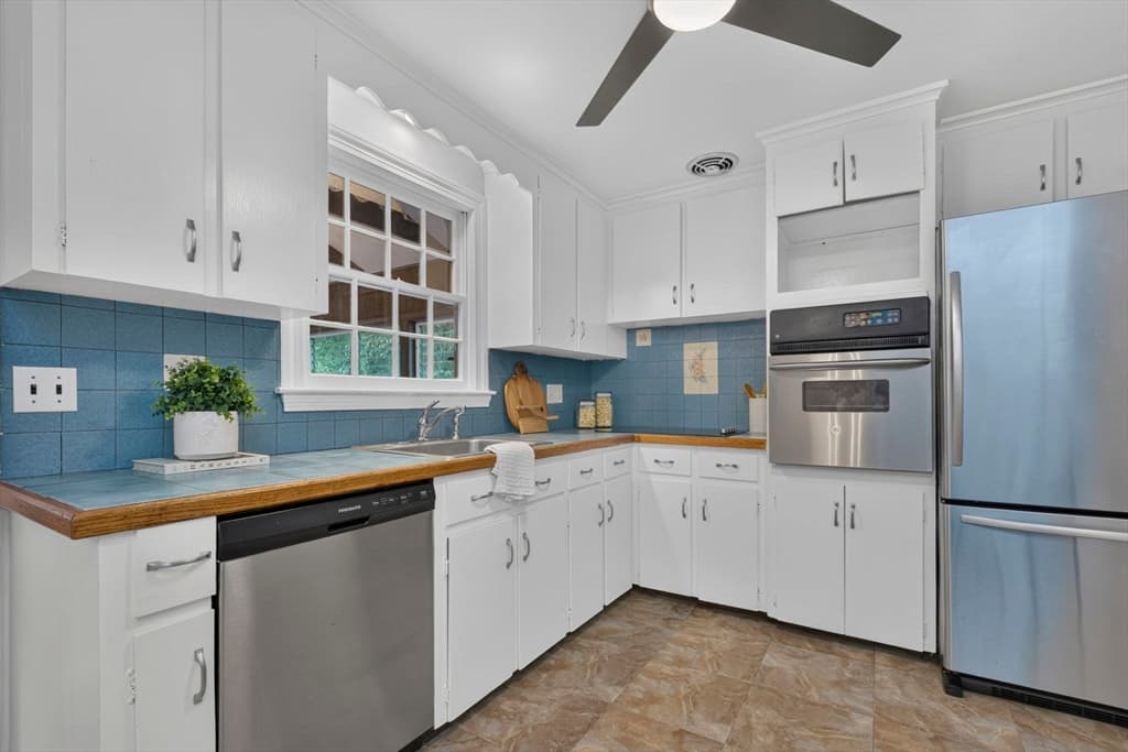 25 Gray Ter, Bedford MA 01730 photo 11