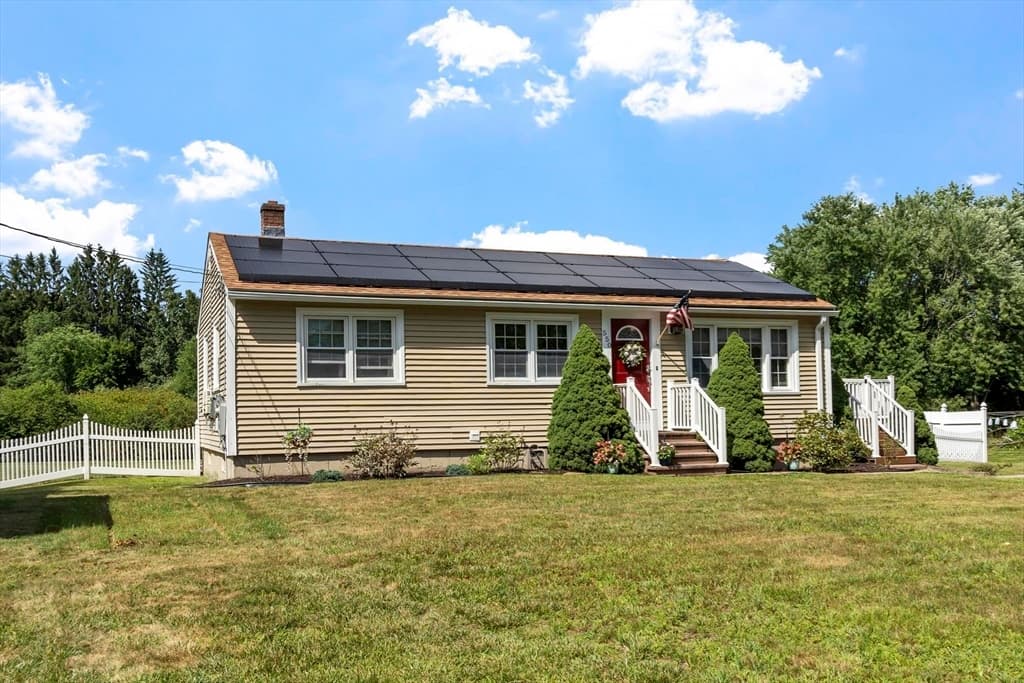 550 Packard St, Lancaster MA 01523 photo 3