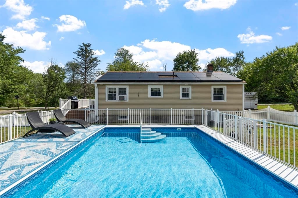 550 Packard St, Lancaster MA 01523 photo 5