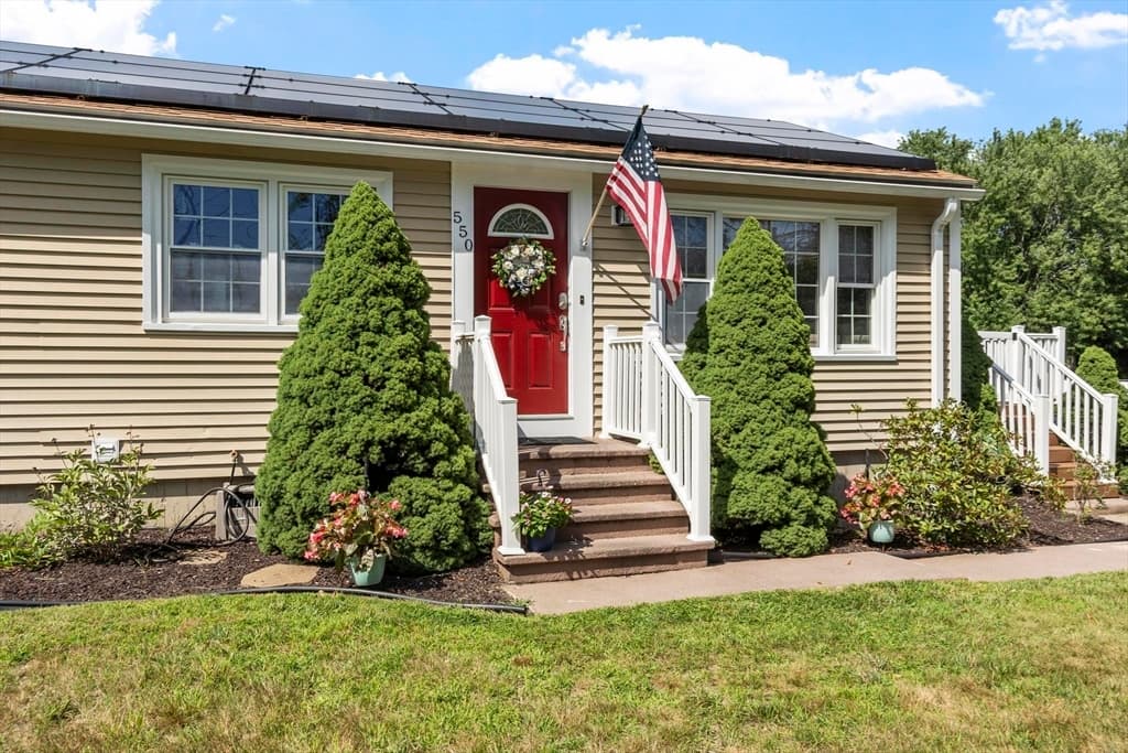 550 Packard St, Lancaster MA 01523 photo 4