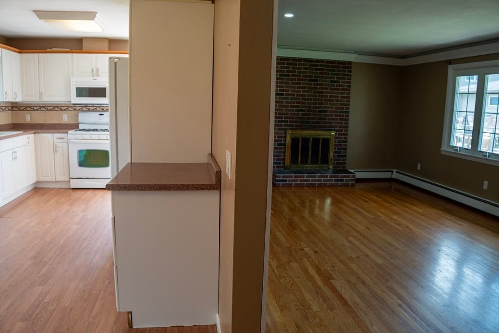571 Mill St, Agawam MA 01030 photo 12