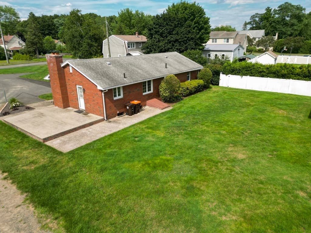 571 Mill St, Agawam MA 01030 photo 5