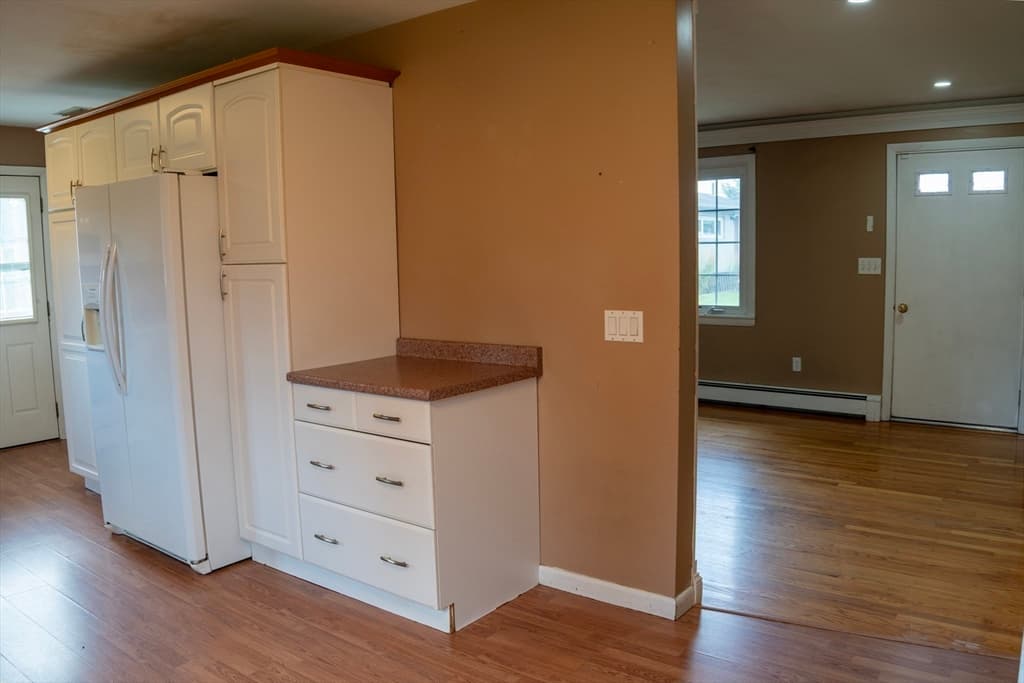 571 Mill St, Agawam MA 01030 photo 9
