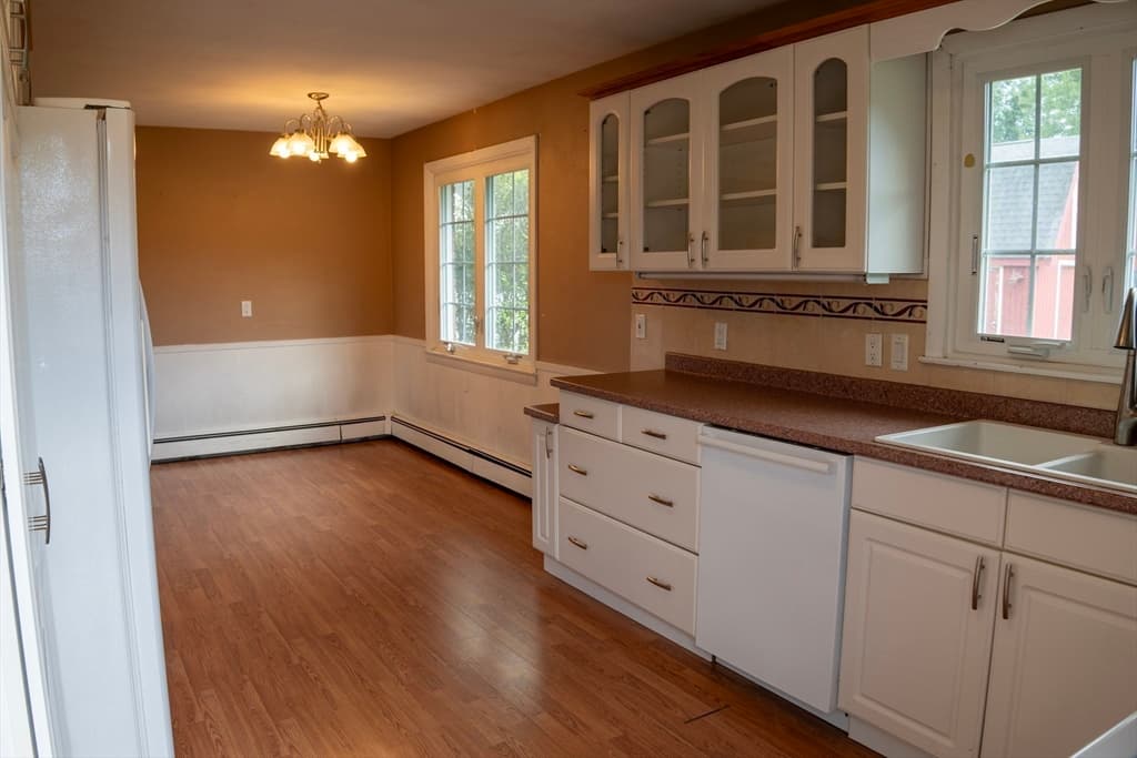 571 Mill St, Agawam MA 01030 photo 10
