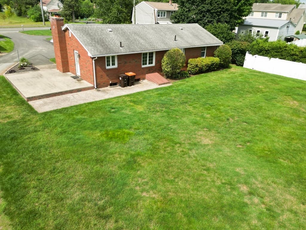 571 Mill St, Agawam MA 01030 photo 4