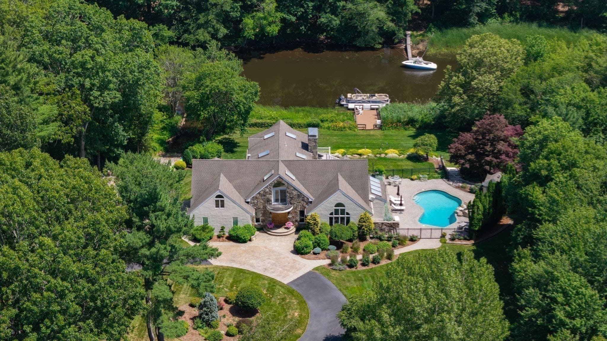 Single Family Residence at 112 River Rd, Hanover MA 02339, Hanover, photo 2 of 42
