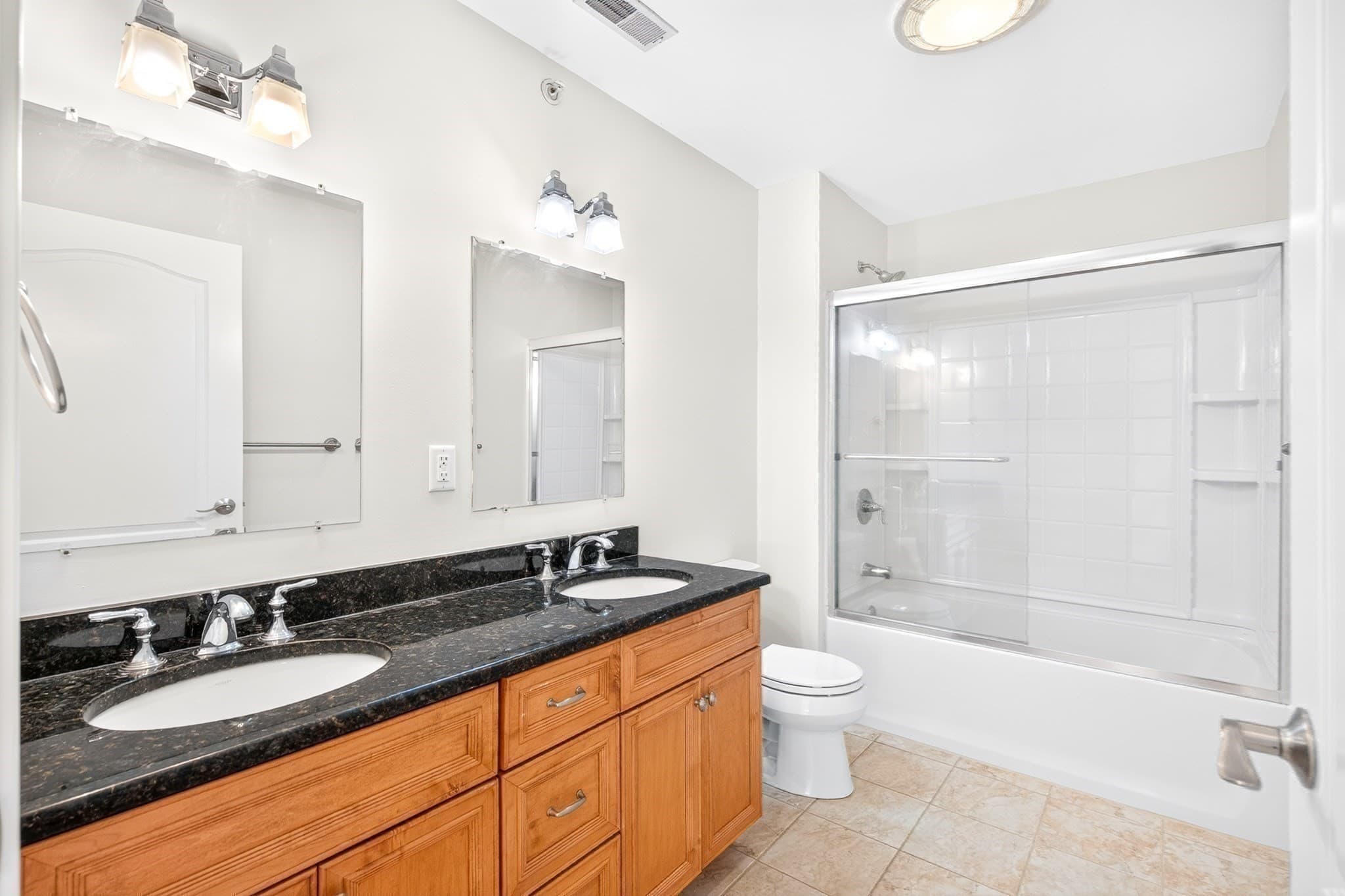 Condominium at 19 Junction Ln # 19, Hamilton MA 01982, Hamilton, photo 23 of 39