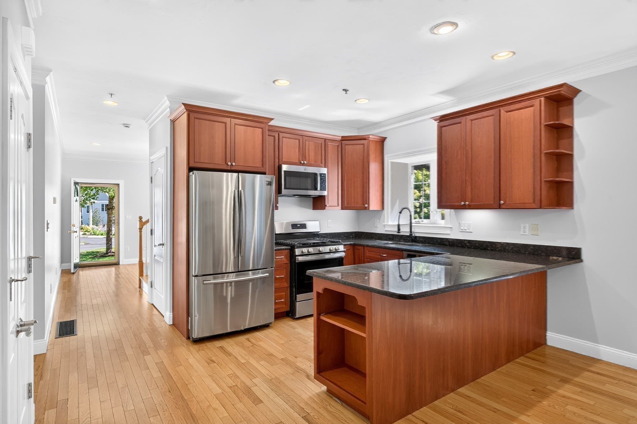 Condominium at 19 Junction Ln # 19, Hamilton MA 01982, Hamilton, photo 6 of 39