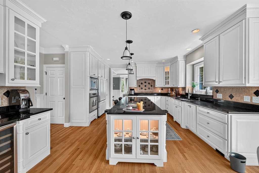 21 Ashwood Cir, Shrewsbury MA 01545 photo 5