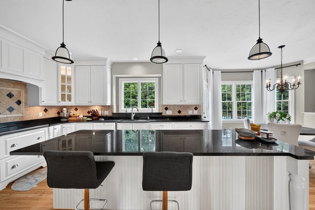 21 Ashwood Cir, Shrewsbury MA 01545 photo 11