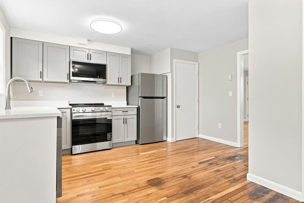1-B Lorenzo St, Boston MA 02122 photo 3