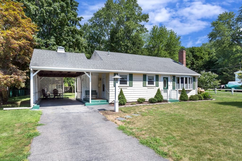 4 Southgate Rd, Franklin MA 02038 photo 2