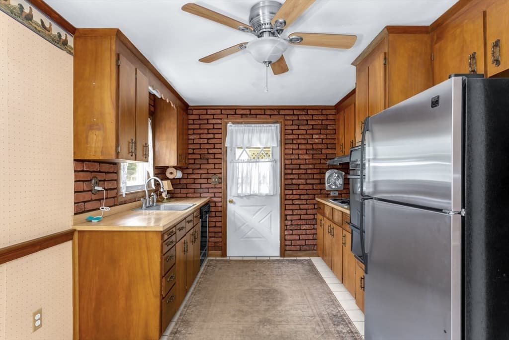 4 Southgate Rd, Franklin MA 02038 photo 13