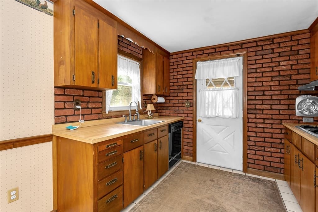 4 Southgate Rd, Franklin MA 02038 photo 16