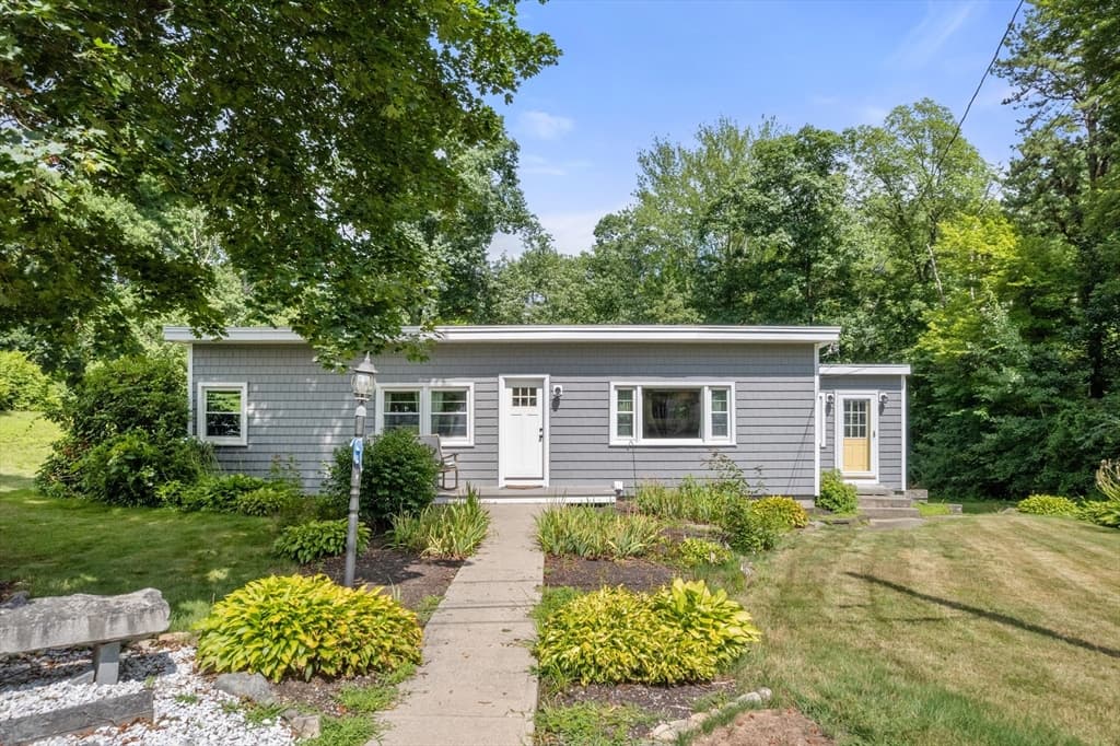 44 Susan Park Way, Uxbridge MA 01569 photo 2