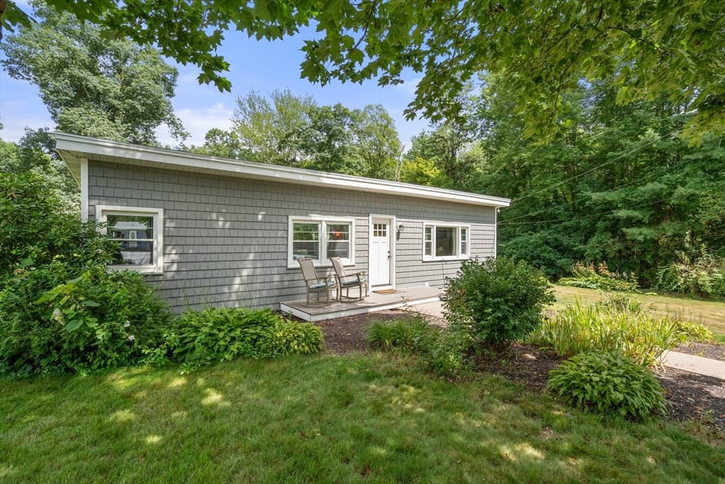44 Susan Park Way, Uxbridge MA 01569 photo 3
