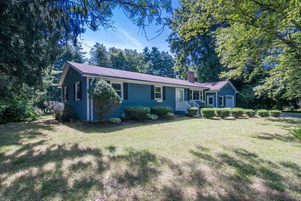 77 Grantwood Drive, Amherst MA 01002
