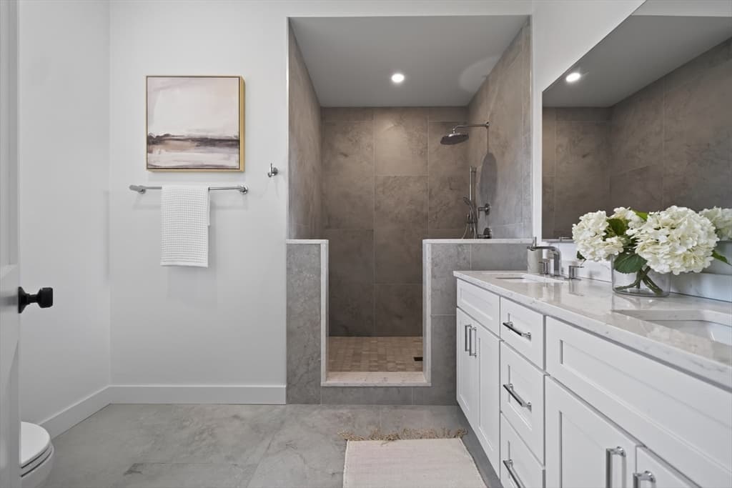 2 Readfield Place # 1, Boston MA 02119 photo 6