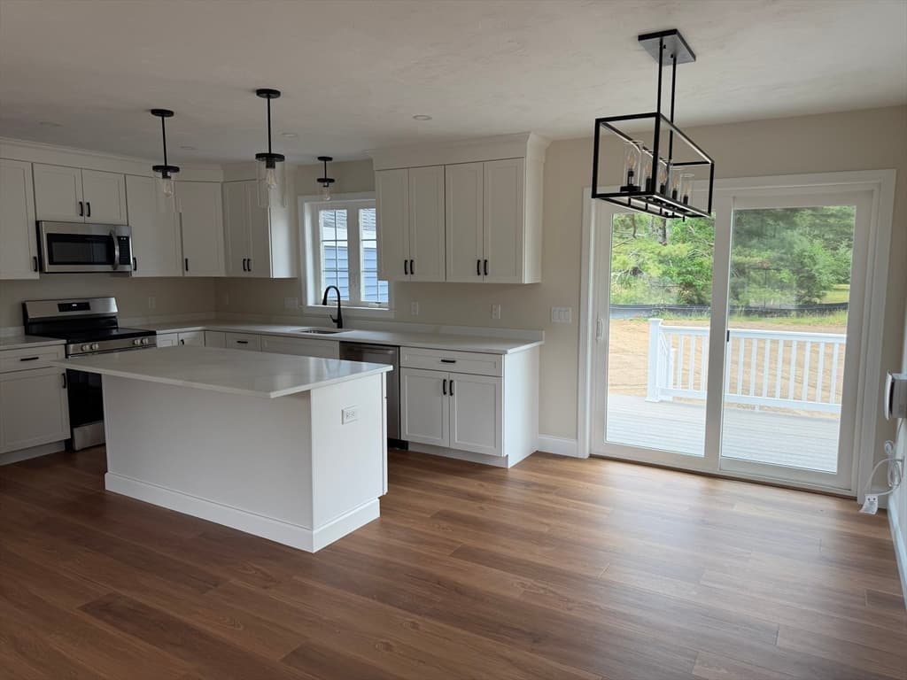 Condex at 9A Hudson Drive # A, Berkley MA 02779, Berkley, photo 4 of 17