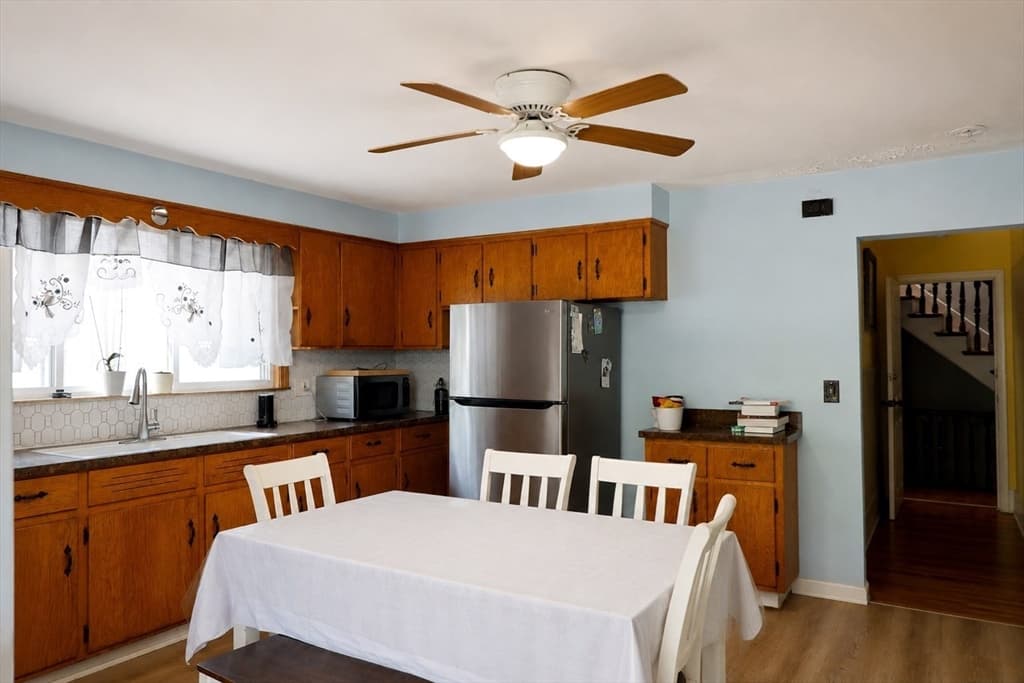 549 Bennington St, Boston MA 02128 photo 8