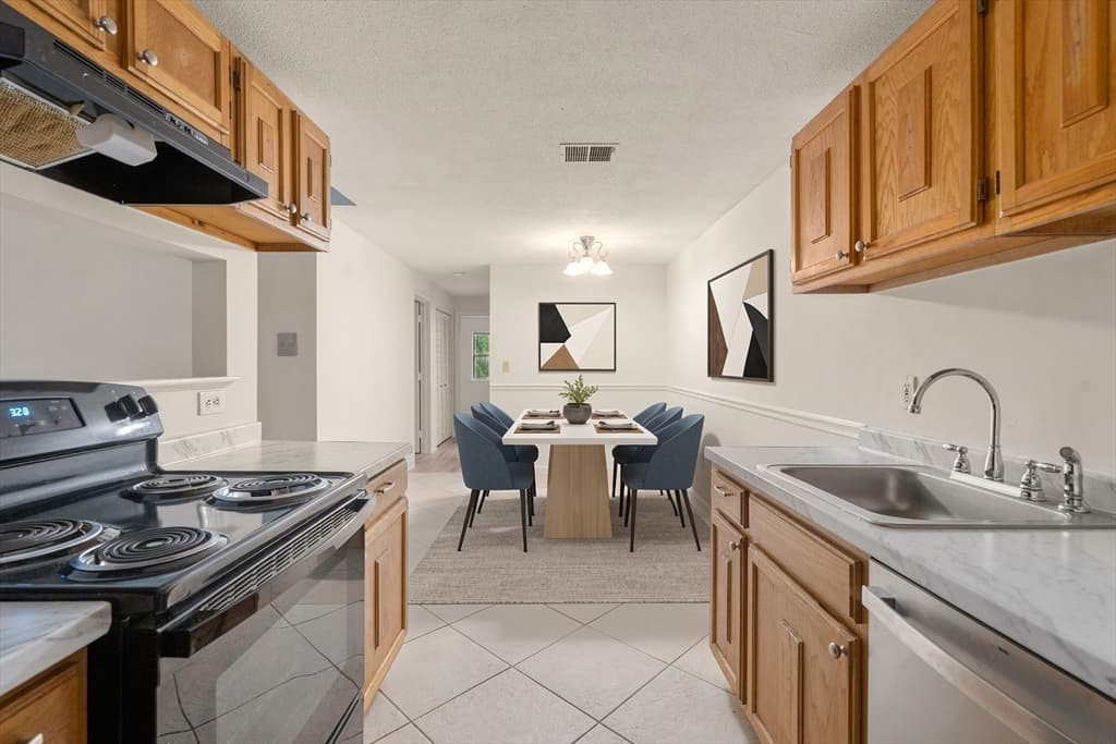 20 Walden Dr # 20, Natick MA 01760 photo 2