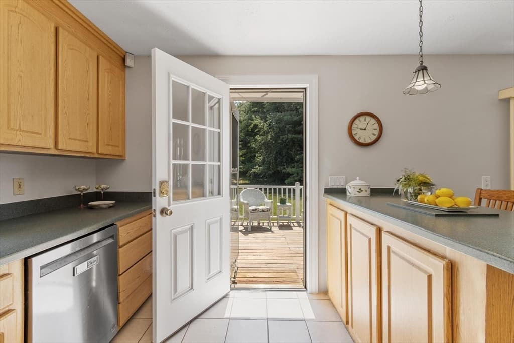 5 Noel Road, Andover MA 01810 photo 17