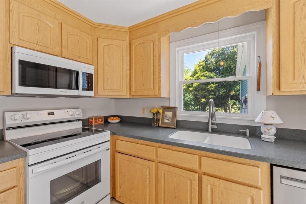 5 Noel Road, Andover MA 01810 photo 16
