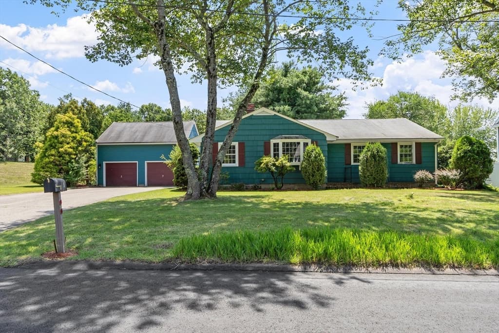 5 Noel Road, Andover MA 01810