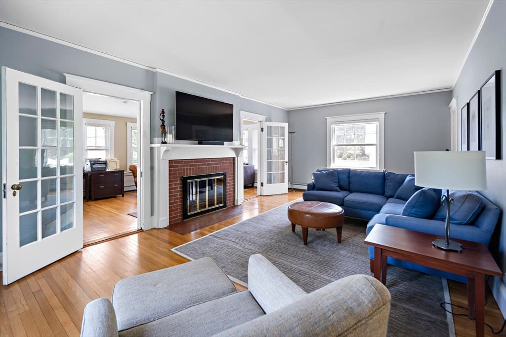 Single Family Residence at 667 Salem St, Lynnfield MA 01940, Lynnfield, photo 17 of 39