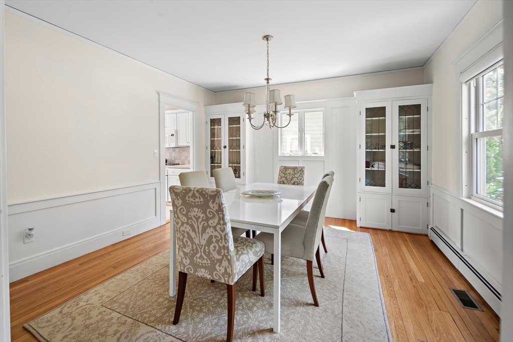 Single Family Residence at 667 Salem St, Lynnfield MA 01940, Lynnfield, photo 16 of 39