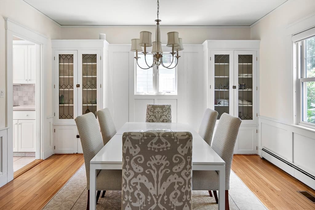 Single Family Residence at 667 Salem St, Lynnfield MA 01940, Lynnfield, photo 15 of 39