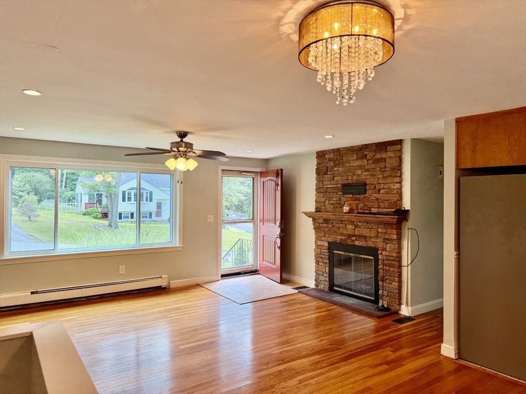 57 Laurel Ln, Bellingham MA 02019 photo 6