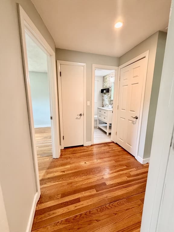 57 Laurel Ln, Bellingham MA 02019 photo 11